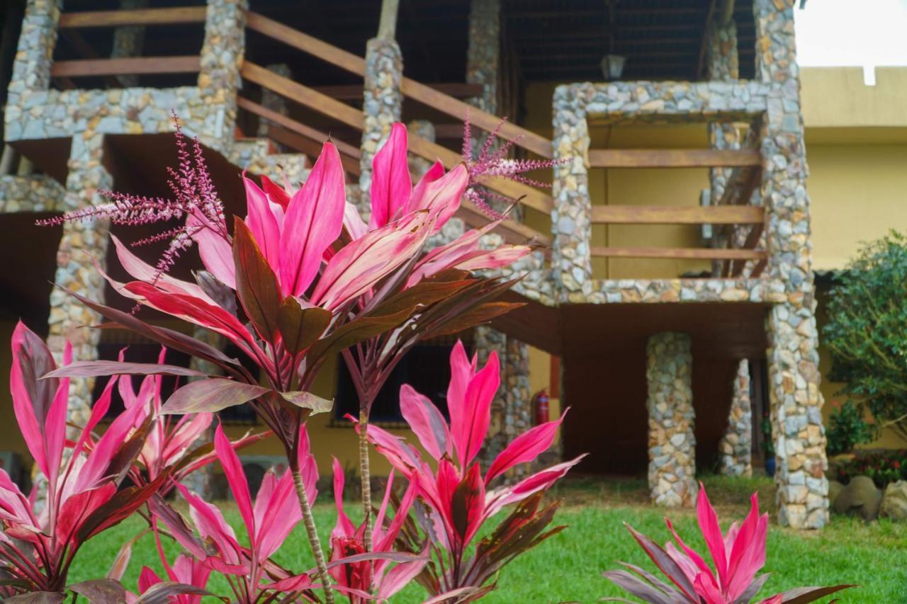 Hillburi Villa Aburi Esterno foto