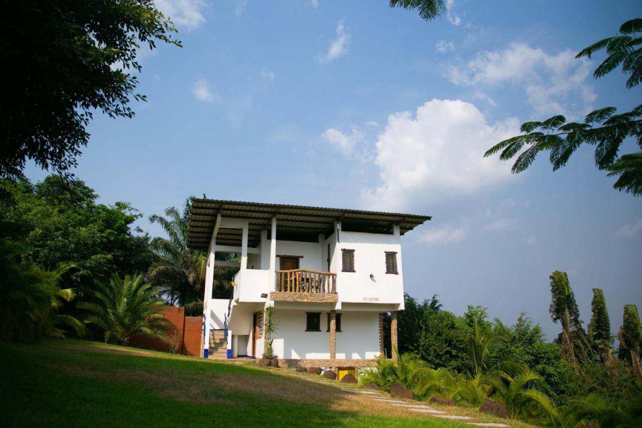 Hillburi Villa Aburi Esterno foto