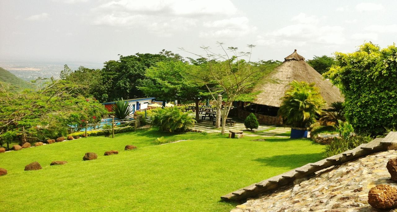 Hillburi Villa Aburi Esterno foto