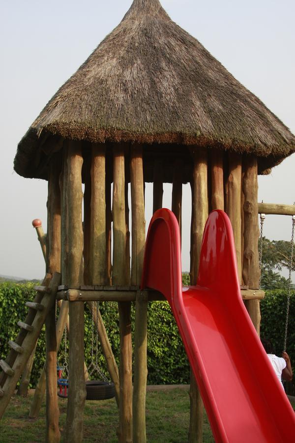 Hillburi Villa Aburi Esterno foto